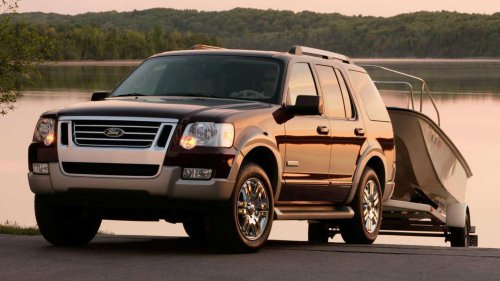 The final ladder frame Ford Explorer is extremely cheap - and reliable