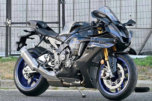 ヤマハ新型「YZF-R1M」撮影レポート｜ウイングレット付きに進化！ 国内は早くも入手困難？