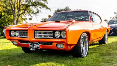 Muscle Cars, Ten classic muscle cars middle class buyers can afford for fun and investment