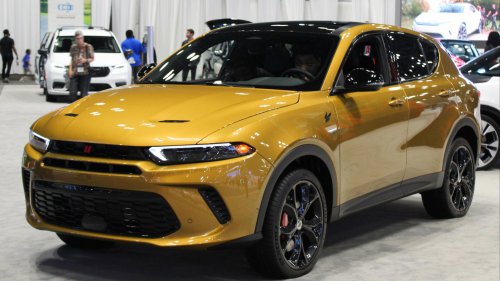 10 Cars With The Worst Cabin Noise &amp; 10 That Are Insanely Quiet