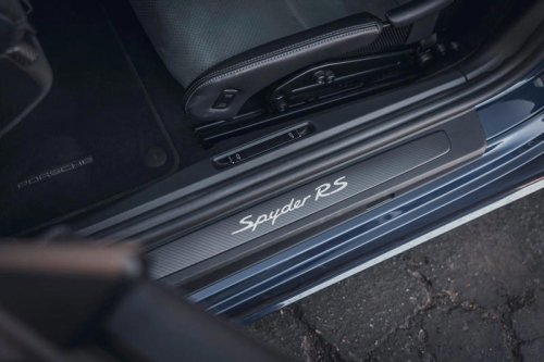 The Porsche 718 Spyder RS's Cabin Keeps It Simple and Engaging