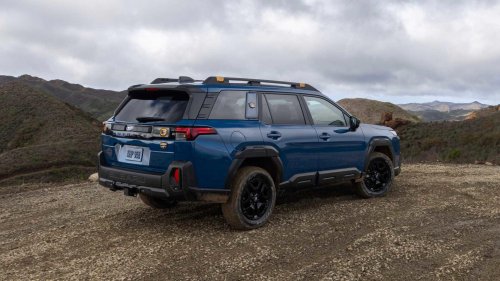 10 midsize SUVs that get over 25 MPG on the highway