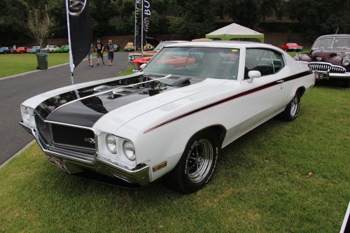 20 Smokin’ Muscle Cars And Their Top Speeds