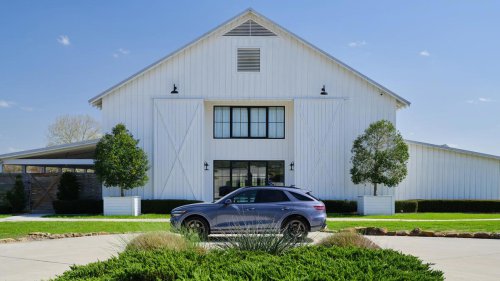 View Photos of the 2026 Genesis GV70