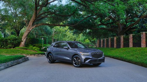 View Photos of the 2026 Genesis GV70