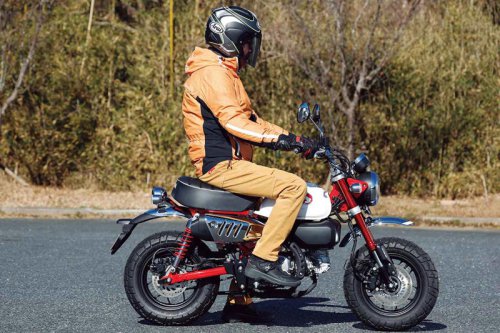 【レビュー】ホンダ「モンキー125」インプレ（2025年）走りの性能と装備の特徴を徹底解説