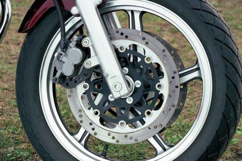 カワサキ「ゼファー400」の系譜｜ネイキッドブームを作り出した、自然体で楽しめるみんなの4気筒モデル【バイクの歴史】