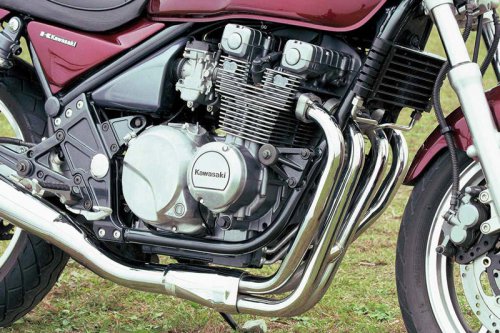 カワサキ「ゼファー400」の系譜｜ネイキッドブームを作り出した、自然体で楽しめるみんなの4気筒モデル【バイクの歴史】