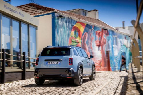 Renault 4 E-Tech 2025: Características, precios, prueba y opinión