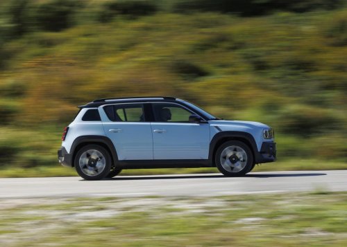 Renault 4 E-Tech 2025: Características, precios, prueba y opinión