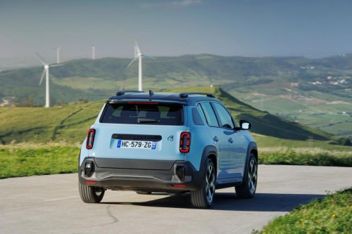 Renault 4 E-Tech 2025: Características, precios, prueba y opinión