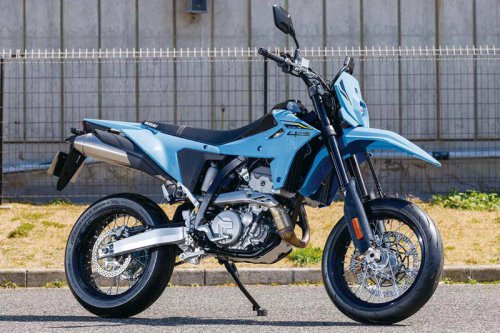 スズキ「DR-Z4SM」撮影レポート｜ファン待望の400ccモタード、パワフルかつスリムなスタイルで街から峠まで楽しめる