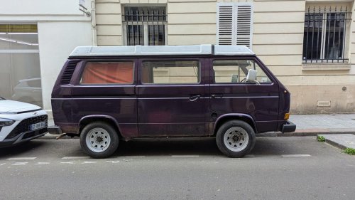 Photos of T3 Volkswagen Transporter Camper in Paris