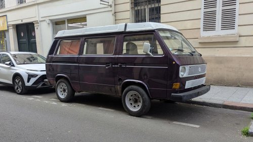 Photos of T3 Volkswagen Transporter Camper in Paris