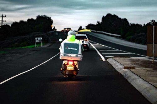 「ハイブリッド車」神話崩壊？ 豪州調査で判明「走り方次第でガソリン車より燃費悪化」 100万円高いHV、本当に元取れる？