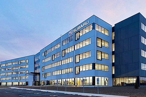 ついに来たか、スバルのピックアップ…AWD×ボクサーエンジン×荷台、都市でも山でも使える「走れる多目的マシン」の正体とは