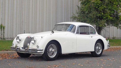 9 Sports Cars That Were Way Too Powerful For Their Time