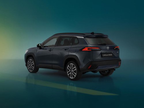 トヨタ カローラ クロスが欧州でビッグチェンジ、ボディ同色の六角形ハニカムグリルでイメージ一新