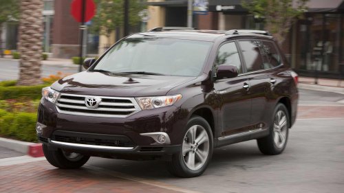 Toyota, Toyota Highlander generations: Key updates across all model years