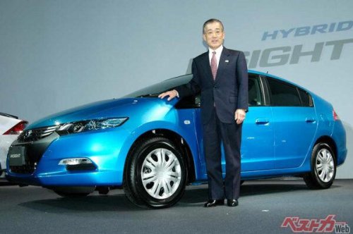 プリウスに敗れ生産終了……しかしその心意気はホンダスピリットそのものだった 2代目インサイトの軌跡を辿る【ベストカーアーカイブス2014】