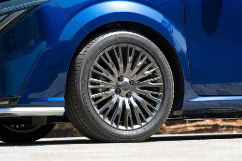 日産ノート オーラAUTECHスポーツスペック（FF）【試乗記】