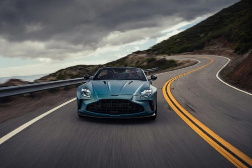 2026 Aston Martin Vantage Roadster Has Wide Fenders and an Even Wider Grille