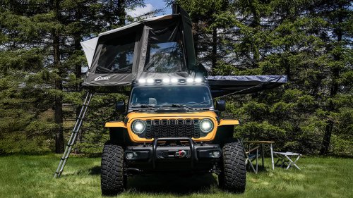 The Jeep Awning and Rooftop Tent Overlanding Concept in Photos