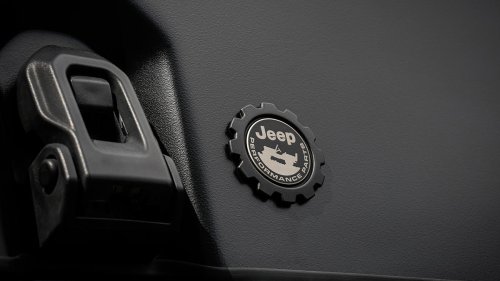 The Jeep Awning and Rooftop Tent Overlanding Concept in Photos