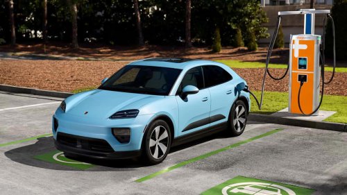 Dear Car Dealers: This Is How You Sell An EV In 2025