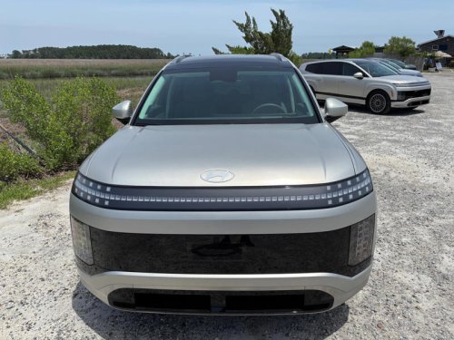 2026 Hyundai Ioniq 9 SUV brings style and tech to electric family haulers