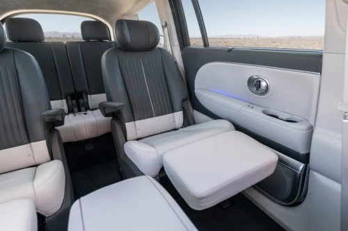 The 2026 Hyundai Ioniq 9 Is an Excellent Three-Row EV