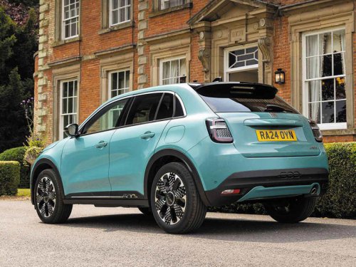 フィアット「600」にマイルドハイブリッド「600ハイブリッド」をラインナップ