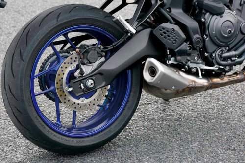 【レビュー】ヤマハ「MT-07 Y-AMT」インプレ｜倒立フォークに新フレーム採用！ Y-AMTも加わって装備も充実