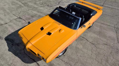 10 fastest factory muscle cars of all time