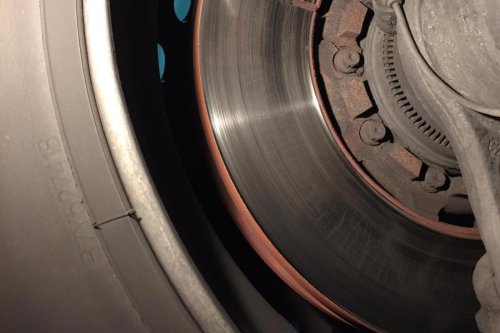 El gesto al volante que muchos repiten sin saber que puede costar cientos de euros