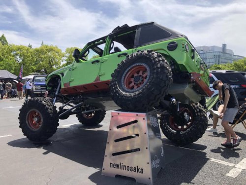 前期型グリル+丸目ライトにカスタム トヨタ・ランドクルーザー60（FJ62G）【みんなのクルマ】