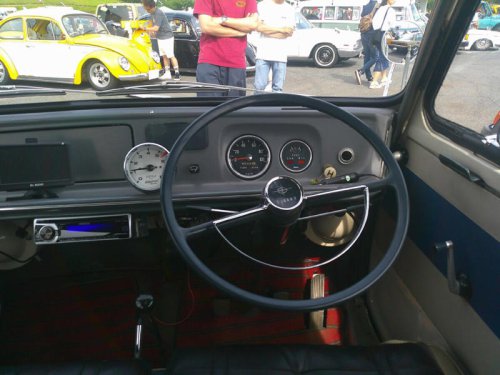 もはや1/1サイズのカワイイおもちゃ スバル・サンバー（K163）【みんなのクルマ】