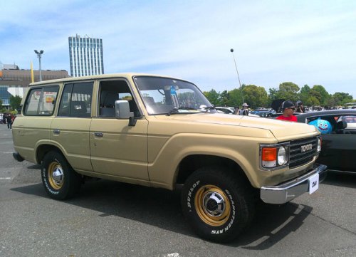 前期型グリル+丸目ライトにカスタム トヨタ・ランドクルーザー60（FJ62G）【みんなのクルマ】