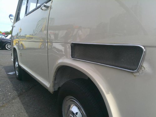 もはや1/1サイズのカワイイおもちゃ スバル・サンバー（K163）【みんなのクルマ】