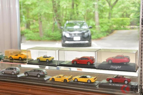 プジョー最強の“300馬力”SUV「3008」がスゴイ！ 1.6リッターエンジン搭載の「GT HYBRID4」どんなクルマ？ 軽井沢の｢愛車映えスポット｣へドライブして感じた“実力”とは