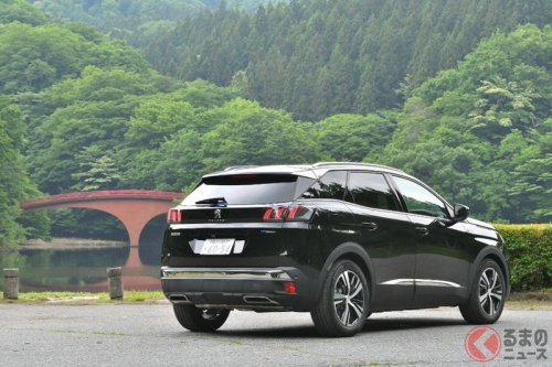 プジョー最強の“300馬力”SUV「3008」がスゴイ！ 1.6リッターエンジン搭載の「GT HYBRID4」どんなクルマ？ 軽井沢の｢愛車映えスポット｣へドライブして感じた“実力”とは