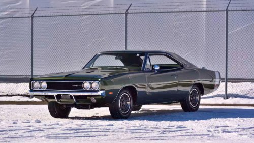 10 Classic Cars That Never Go Out of Style