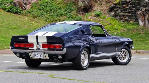15 American Muscle Cars That Still Turn Heads