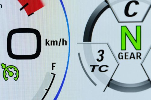 大型バイク『GSX-S1000GT』で片道360km走って“生マグロ”を食べにいくのは文字通り『朝飯前』かもしれない【SUZUKI GSX-S1000GT ／ ツーリングインプレ② 高速道路編】