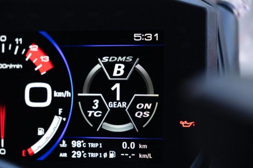 大型バイク『GSX-S1000GT』で片道360km走って“生マグロ”を食べにいくのは文字通り『朝飯前』かもしれない【SUZUKI GSX-S1000GT ／ ツーリングインプレ② 高速道路編】