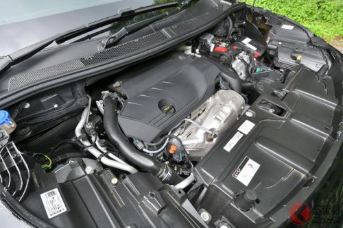 プジョー最強の“300馬力”SUV「3008」がスゴイ！ 1.6リッターエンジン搭載の「GT HYBRID4」どんなクルマ？ 軽井沢の｢愛車映えスポット｣へドライブして感じた“実力”とは