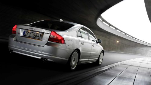 8 automotive brands that have ditched the V8 engine