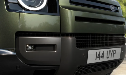 この風格、まさに「現代の戦車」…新型ディフェンダーが放つ圧倒的存在感と最先端技術の融合