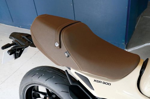 ヤマハ「XSR900 日本限定カラー」撮影レポート｜2025年モデルはメーターや各部装備がバージョンアップ