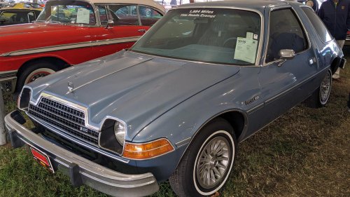 10 Classic Cars That Don’t Hold Their Value &amp; 10 That Do